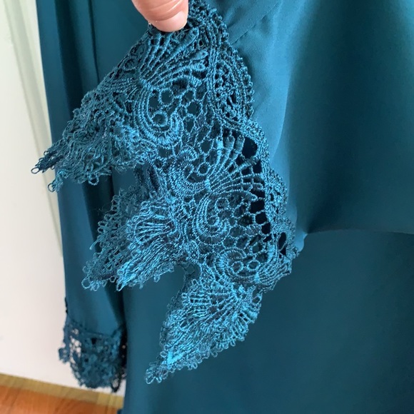 Tobi Dress - Picture 3 of 6